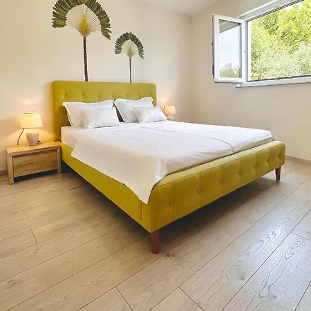 Tinel Boutique Promajna